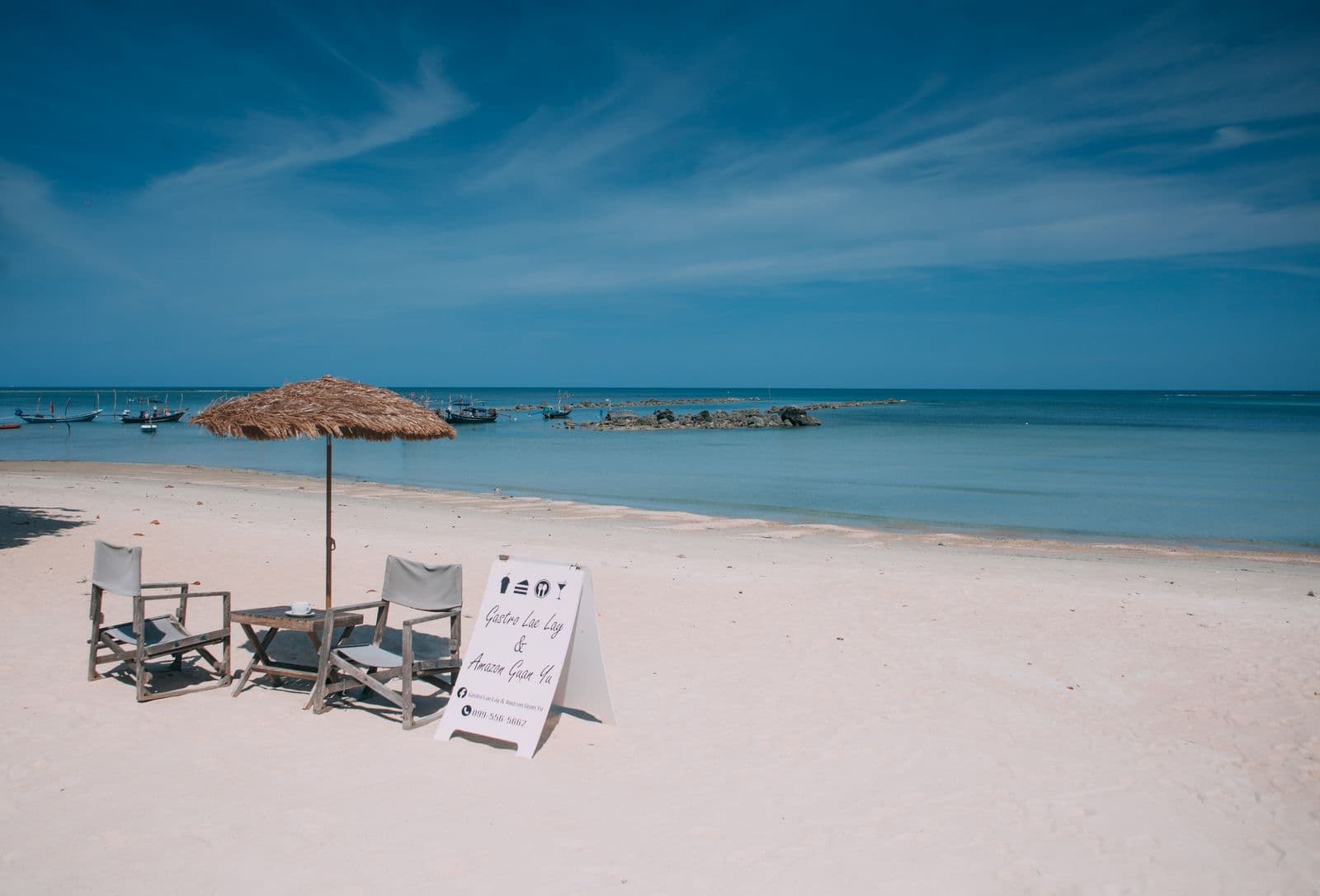 บรรยากาศชายหาดเกาะสมุยยามสงบ