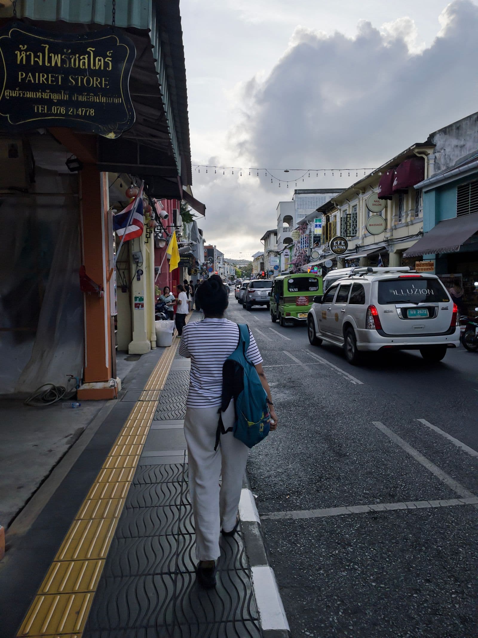ถนนย่านเมืองเก่าภูเก็ต ตึกชิโนโปรตุกีส
