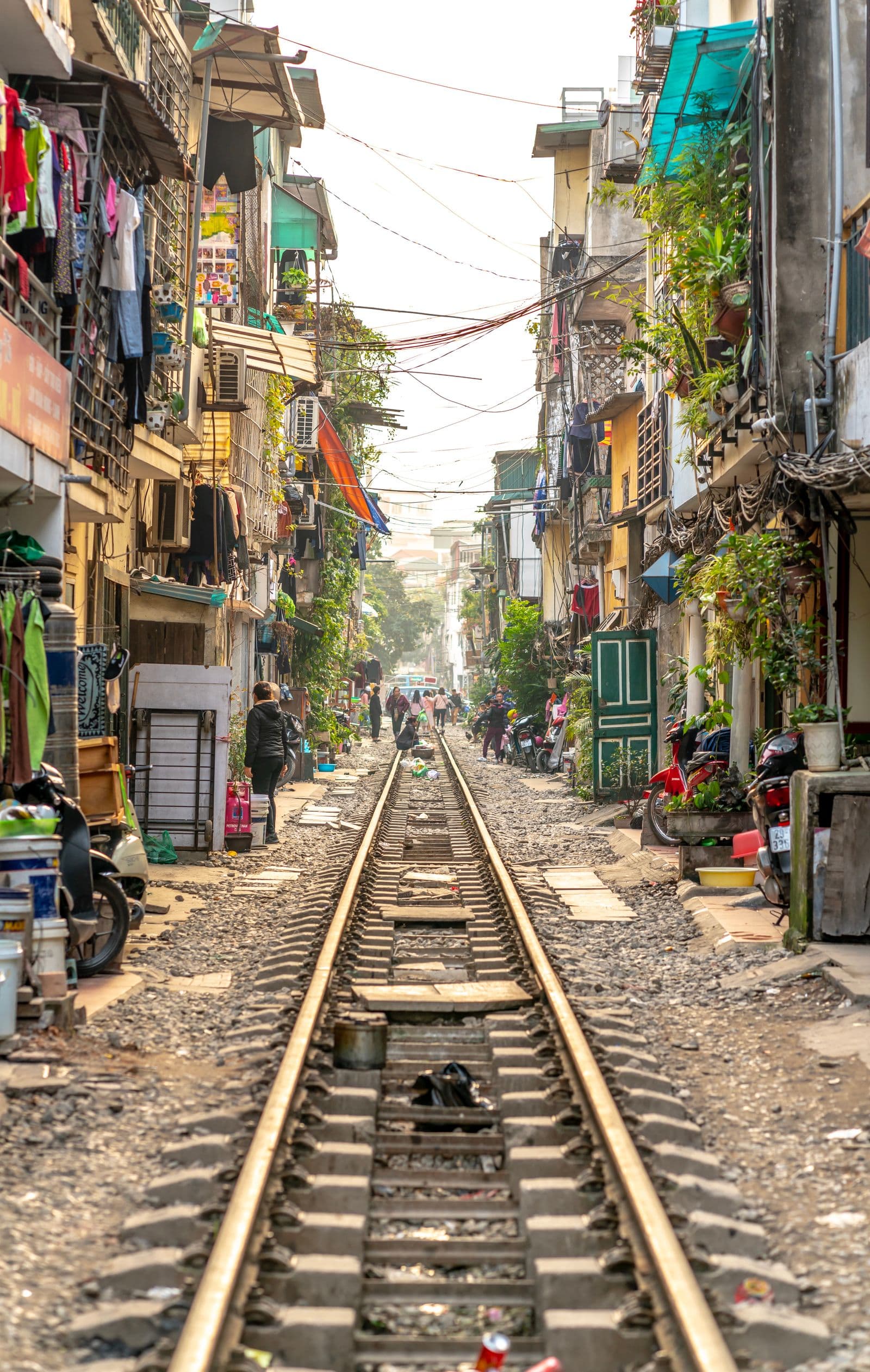 ถนนรถไฟกลางย่านที่อยู่อาศัยในฮานอย